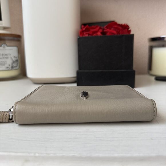 THACKER Julia Leather Small Zip Around Wallet Grey Silver Ring Credit Card - Picture 6 of 8